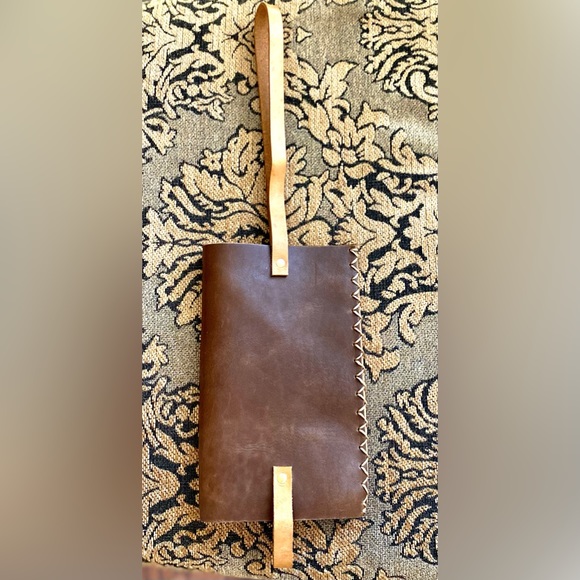 Leather Bottle Holder Tote - Picture 8 of 10